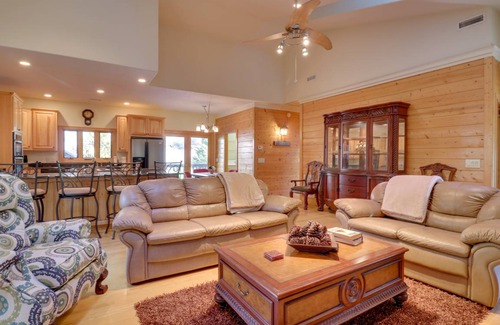 Highlands Apartment | 148 m² Apartment ∙ 2 bedrooms ∙ 4 guests