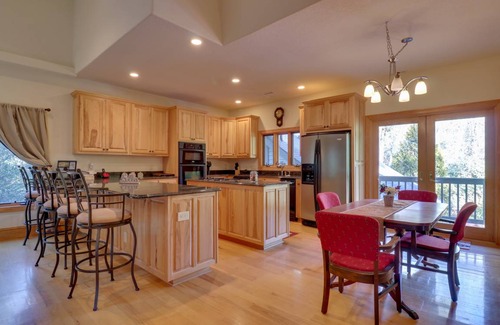 Highlands Apartment | 148 m² Apartment ∙ 2 bedrooms ∙ 4 guests