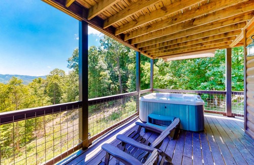 Bryson City House | 148 m² House ∙ 3 bedrooms ∙ 6 guests