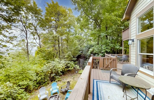 Pisgah Forest House | 156 m² House ∙ 3 bedrooms ∙ 6 guests