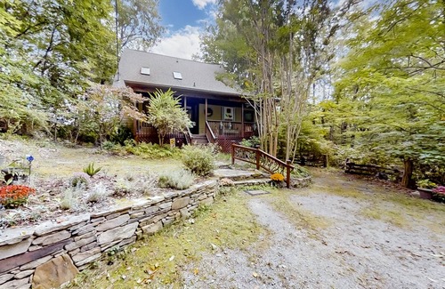 Pisgah Forest House | 156 m² House ∙ 3 bedrooms ∙ 6 guests