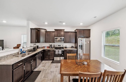 Dallas House | 157 m² House ∙ 3 bedrooms ∙ 6 guests