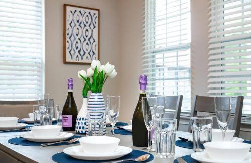Lincoln Heights House | 161 m² House ∙ 4 bedrooms ∙ 10 guests