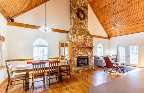 Scaly Mountain House | 167 m² House ∙ 2 bedrooms ∙ 6 guests