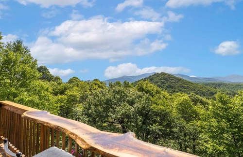 Blowing Rock Cabin | 169 m² Cabin ∙ 3 bedrooms ∙ 10 guests