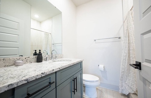 Wesley Heights Apartment | 170 m² Apartment ∙ 3 bedrooms ∙ 6 guests