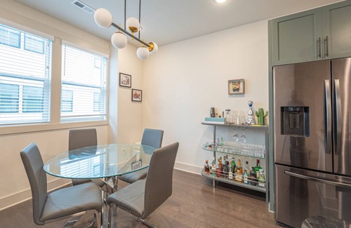 Wesley Heights Apartment | 170 m² Apartment ∙ 3 bedrooms ∙ 6 guests