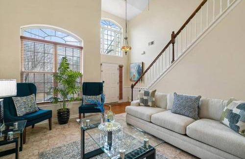 Prosperity Church Road House | 173 m² House ∙ 4 bedrooms ∙ 12 guests