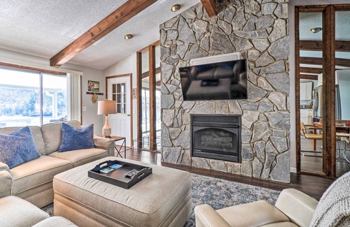 Robbinsville Cottage | 185 m² Cabin ∙ 4 bedrooms ∙ 8 guests