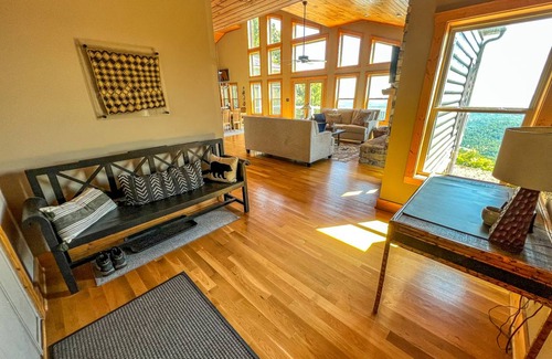 Todd House | 186 m² House ∙ 3 bedrooms ∙ 6 guests
