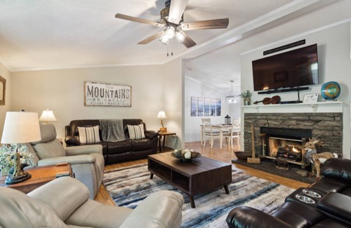 Whittier House | 186 m² House ∙ 4 bedrooms ∙ 12 guests