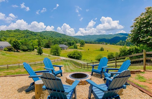 Weaverville House | 186 m² House ∙ 4 bedrooms ∙ 12 guests