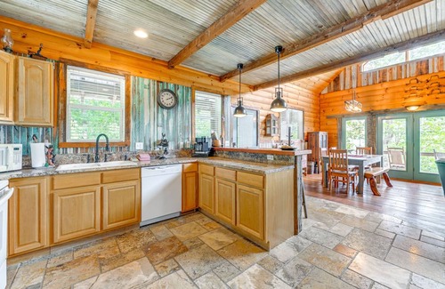 Bryson City House | 192 m² House ∙ 3 bedrooms ∙ 8 guests