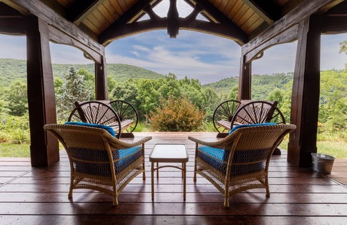 Gerton House | 192 m² House ∙ 4 bedrooms ∙ 12 guests