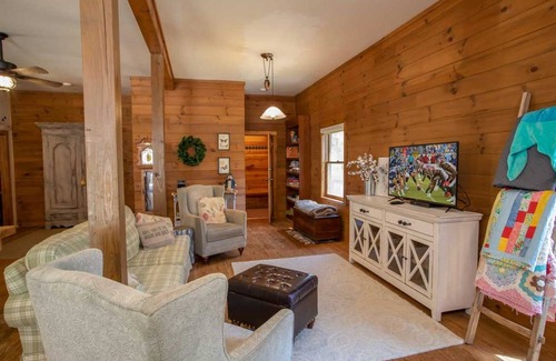 Apple Ridge Cabin | 193 m² Cabin ∙ 3 bedrooms ∙ 8 guests