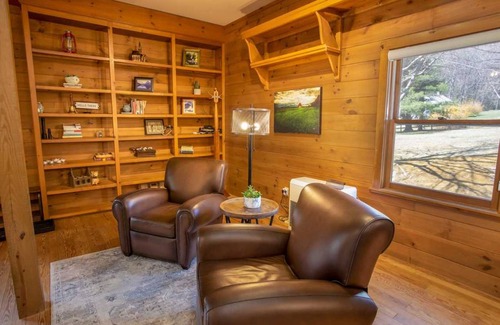 Apple Ridge Cabin | 193 m² Cabin ∙ 3 bedrooms ∙ 8 guests