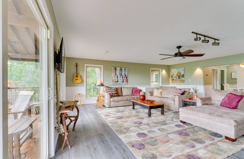 Robbinsville House | 193 m² House ∙ 4 bedrooms ∙ 8 guests