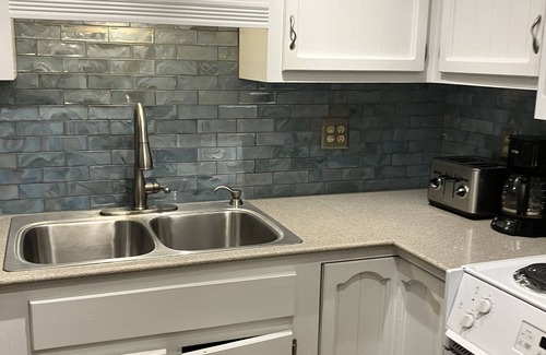 North Carolina Coast Condo | 1st floor 3BR 2Bath Oceanfront Condo w/pool and 2 assigned parking spots!