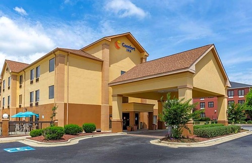 Garner Hotel | 2-Star Hotel ∙ Comfort Inn Garner Clayton I-40