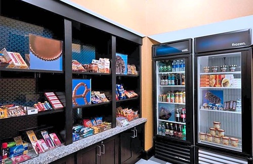 Glenwood South Hotel | 2-Star Hotel ∙ Hampton Inn & Suites - Raleigh Downtown