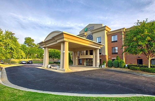 North Raleigh Hotel | 2-Star Hotel ∙ Holiday Inn Express Hotel & Suites Raleigh North - Wake Forest, an IHG Hotel
