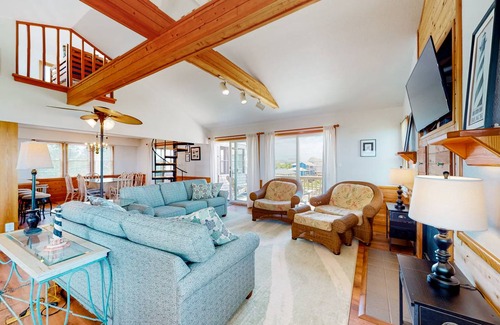 Brigands' Bay House | 200 m² House ∙ 4 bedrooms ∙ 8 guests