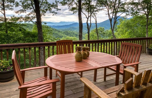 Sylva Cabin | 202 m² Cabin ∙ 3 bedrooms ∙ 6 guests