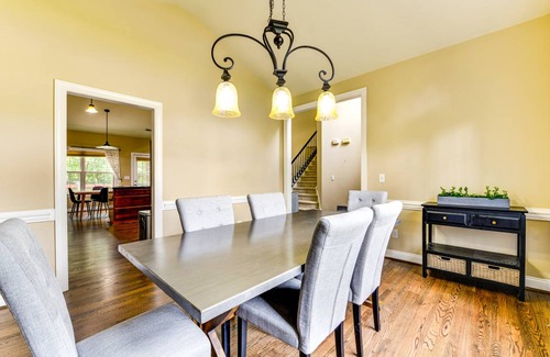 Huntersville House | 206 m² House ∙ 3 bedrooms ∙ 6 guests
