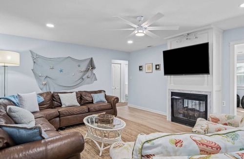 Pine Knoll Shores House | 210 m² House ∙ 4 bedrooms ∙ 10 guests