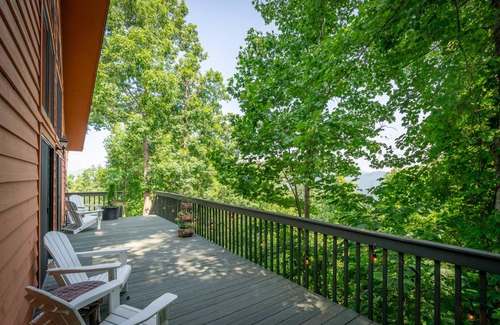 Skyland House | 211 m² House ∙ 3 bedrooms ∙ 6 guests