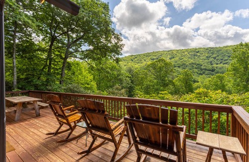 Boone Cabin | 212 m² Cabin ∙ 3 bedrooms ∙ 11 guests