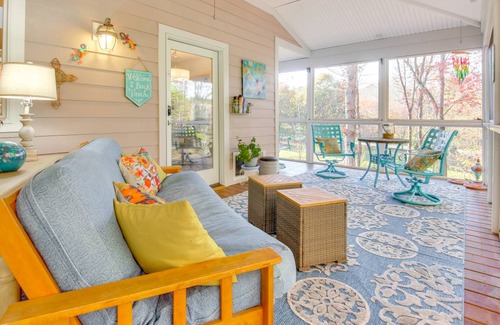 Hendersonville House | 213 m² House ∙ 3 bedrooms ∙ 6 guests