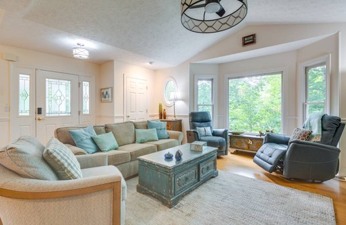 Hendersonville House | 213 m² House ∙ 3 bedrooms ∙ 6 guests
