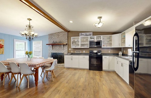 Bent Creek House | 214 m² House ∙ 4 bedrooms ∙ 8 guests