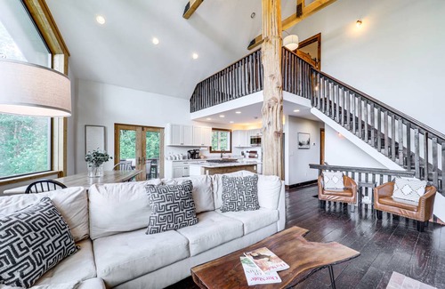Warrensville House | 219 m² House ∙ 4 bedrooms ∙ 12 guests