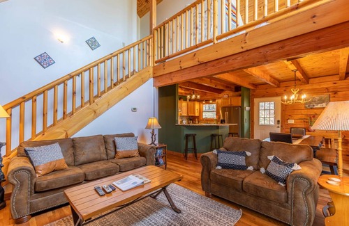 Boone Cabin | 224 m² Cabin ∙ 4 bedrooms ∙ 12 guests