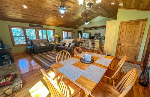 Fleetwood House | 226 m² House ∙ 3 bedrooms ∙ 6 guests