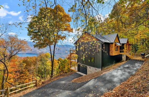 Laurel Ridge House | 228 m² House ∙ 4 bedrooms ∙ 8 guests