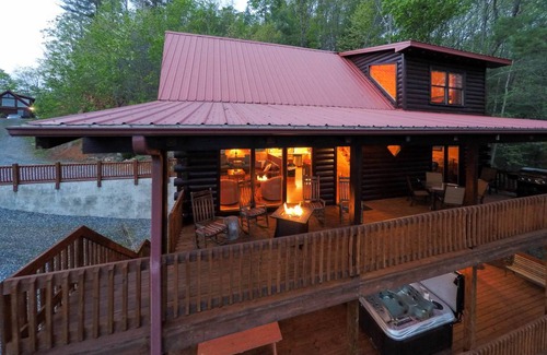Sylva Cabin | 232 m² Cabin ∙ 4 bedrooms ∙ 10 guests
