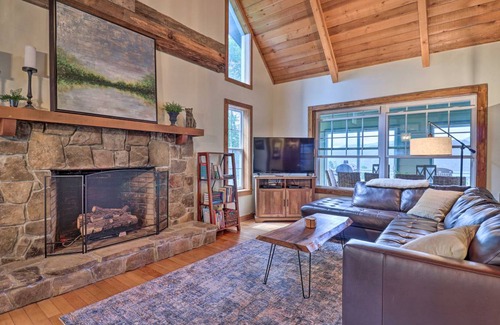 Topton House | 232 m² House ∙ 4 bedrooms ∙ 8 guests