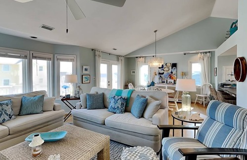 Topsail Beach House | 232 m² House ∙ 3 bedrooms ∙ 6 guests