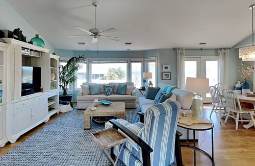 Topsail Beach House | 232 m² House ∙ 3 bedrooms ∙ 6 guests