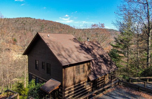 Deep Gap Cabin | 237 m² Cabin ∙ 4 bedrooms ∙ 10 guests
