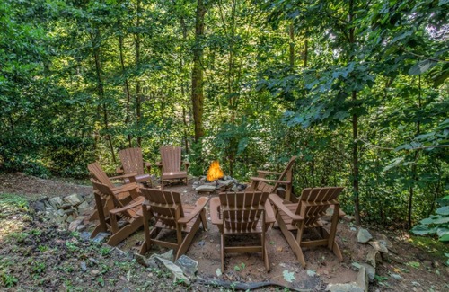 Asheville House | 237 m² House ∙ 5 bedrooms ∙ 14 guests