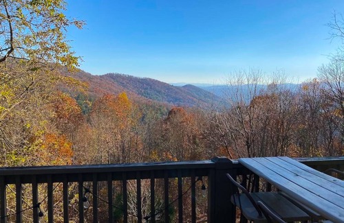 Asheville House | 237 m² House ∙ 5 bedrooms ∙ 14 guests