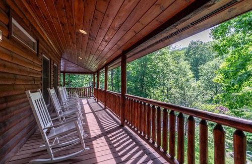 Banner Elk Cabin | 238 m² Cabin ∙ 4 bedrooms ∙ 10 guests