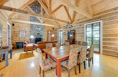 Topton House | 241 m² House ∙ 3 bedrooms ∙ 11 guests