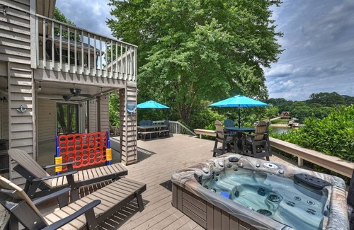 Sherrills Ford House | 250 m² House ∙ 4 bedrooms ∙ 16 guests