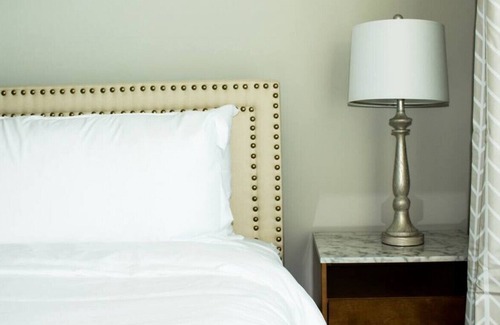 Villa Heights Apartment | 2509 N Davidson Connected · 39) Brand New Condo Downtown!