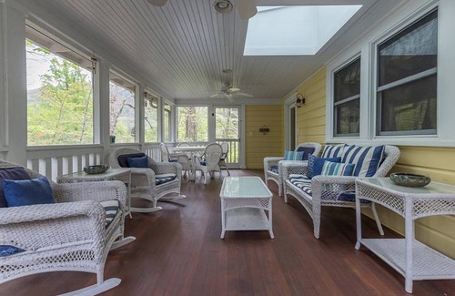 Montreat House | 252 m² House ∙ 4 bedrooms ∙ 12 guests